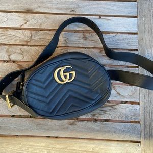 GUCCI SIDE BAG CLUTCH PURSE